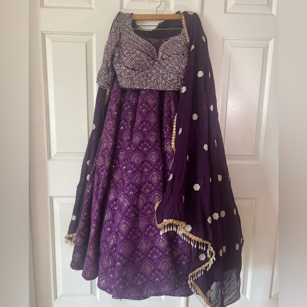 Heavy designer lehenga set - Picture 9 of 15